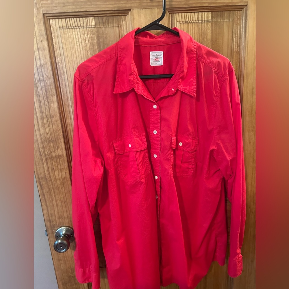 Women’s Gap shirt, red, size XXL